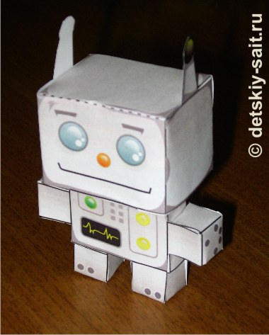 Игрушка-робот из бумаги